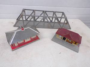lot 134 image: HO Scale Train Accessories Metal