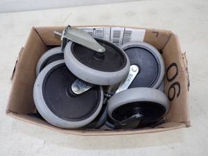 lot 142 image: 12 - 5 Rollers