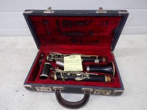 lot 185 image: Old Boston Clarinet