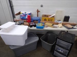 lot 190 image: Household Lot