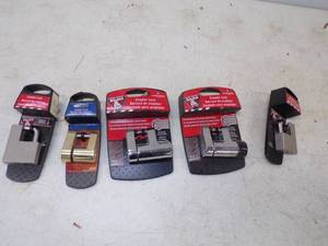 lot 202 image: 5 Coupler Locks