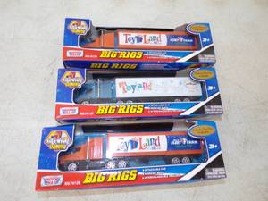 lot 219 image: 3 Fleet Farm Big Riggs