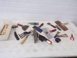 lot 237 image: Assorted Tools