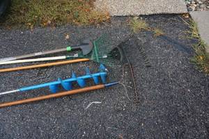 lot 26 image: Lot of Assorted Hand Tools