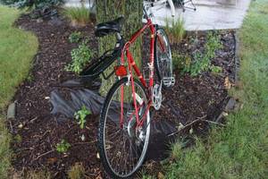 lot 38 image: Schwinn Model LE Tour IV Multi Speed Bicycle