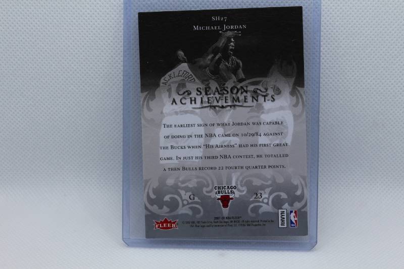 lot 132 image: Michael Jordan 2007-08 Fleer Season Achievements No. SH27