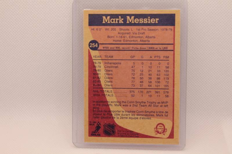 lot 169 image: Mark Messier 1984 O-Pee-Chee No. 254