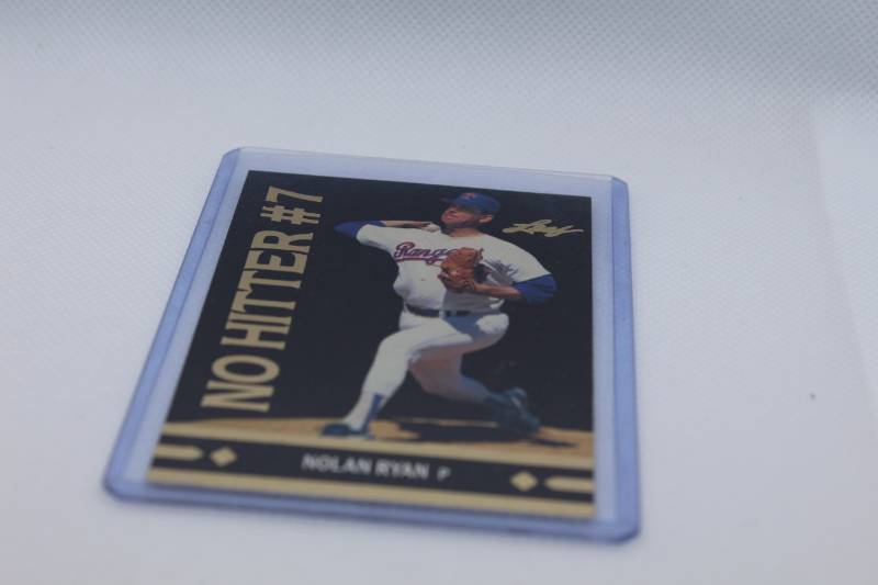 lot 209 image: Nolan Ryan 1991 Leaf No Hitter #7 No. BC25
