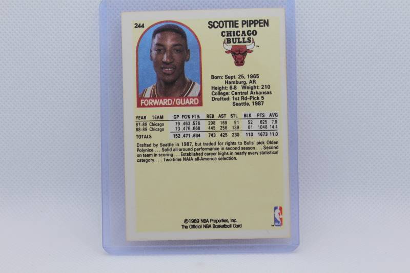 lot 212 image: Scottie Pippen 1989 NBA Hoops No. 244