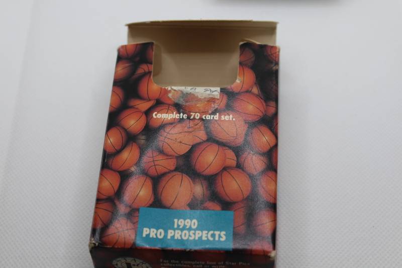 lot 3 image: Unopened Pack 1st Star Pics 1990