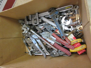 lot 531 image: BOX OF MONKEY AND CRESCENT WRENCHES, WIRE CUTTERS AND MUCH MORE