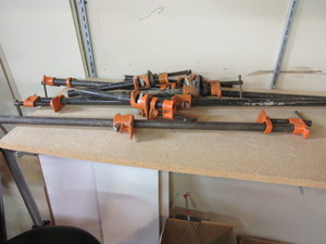 lot 546 image: PONY WOOD CLAMPS