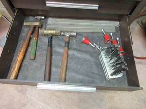 lot 559 image: HAMMERS AND SIZED BITS