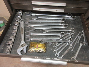 lot 561 image: ASSORTED DOUBLE END WRENCHES, CRESCENT WRENCH AND MORE