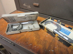 lot 568 image: BROWN & SHARP SLANT LINE MICROMETER AND AN NSK OUTSIDE MICROMETER