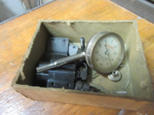 lot 575 image: STARRETT1-1000 DIAL INDICATOR
