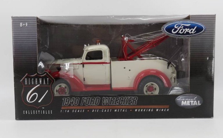 (限定品)HARLEY-DAVIDSON 1940 FORD WRECKER Highway 61 Collectibles 1940 Ford Wrecker 1:16 Scale NIB for Sale