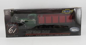 lot 2 image: Highway 61 Collectibles 1946 Grain Truck 116 Scale Diecast NIB