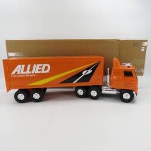 lot 31 image: Ertl Allied The Careful Movers Moving Van 22 Pressed Steel Truck