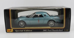 lot 71 image: Maisto 2002 Ford Thunderbird 118 Scale Diecast NIB