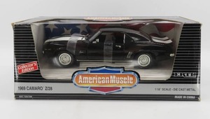 lot 73 image: Ertl American Muscle 118 Scale 1969 Camaro Z28 Black Diecast