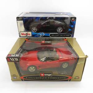 lot 154 image: x2 Chevrolet Corvette 118 Scale Diecast Models MaistoBburago
