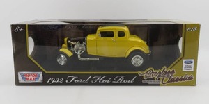 lot 155 image: Motor Max 118 Scale 1932 Ford Hot Rod Yellow Timeless Classics NIB