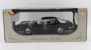 lot 171 image: Signature Models 118 Scale 1963 Studebaker Avanti Diecast NIB