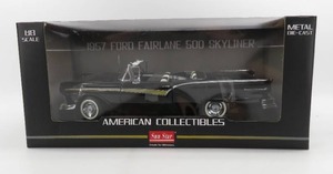 lot 222 image: Sun Star Amerian Collectibles 1957 Ford Fairlane 500 Skyliner NIB