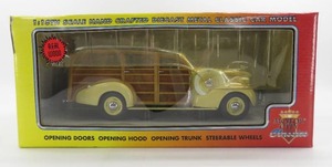 lot 228 image: Motor City Classics 118 Scale 1939 Chevy Woody Wagon NIB