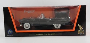 lot 242 image: Road Signature 118 Scale 1957 Ford Thunderbird Black NIB