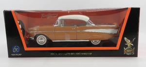 lot 244 image: Road Signature 118 Scale 1957 Chevrolet Bel Air Hardtop NIB