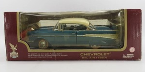 lot 259 image: Road Legends 118 Scale 1957 Chevrolet Bel Air Diecast