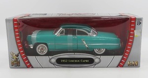 lot 290 image: Road Signature 118 Scale 1952 Lincoln Capri Diecast NIB
