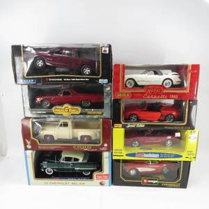 lot 301 image: x8 Diecast 118 Scale Model Cars Variety