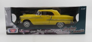 lot 102 image: Motor Max Timeless Classics 118 Scale 1955 Chevy Bel Air Yellow NIB