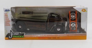 lot 106 image: Jada Toys Just Trucks 1947 Ford COE Diecast Collection NIB