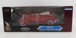 lot 110 image: Road Signature 118 Scale 1937 Ford Convertible Diecast NIB