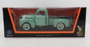 lot 127 image: Road Signature 118 Scale 1948 Ford F-1 Pick UP NIB