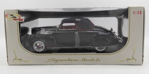 lot 131 image: Signature Models 118 Scale 1939 Lincoln Zephyr NIB