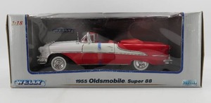 lot 136 image: Welly 118 Scale 1955 Oldsmobile Super 88 Convertible NIB