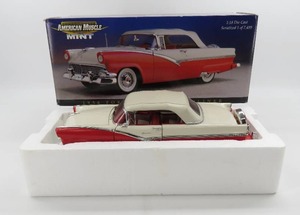 lot 142 image: Ertl American Muscle MINT 118 Scale 1956 Ford Fairlane Sunliner
