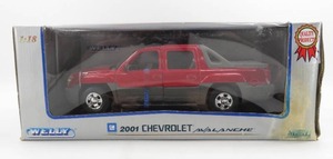 lot 143 image: Welly 118 Scale 200102 Chevrolet Avalanche Diecast