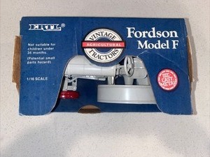 New Ertl Fordson Model F Tractor Diecast 116 Scale ..Deere.. Case.. Allis C NEW
