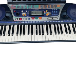 YAMAHA PSR-262 KEYBOARD