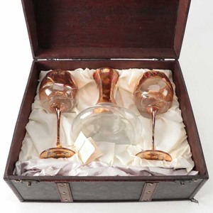 Anorinver Hand Blown Wine Glasses and Decanter in Wood and Leather Trunk