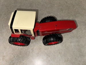 Vintage Ertl International 3588 22 Tractor - 116 Scale