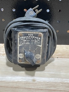 lot 7 image: Vintage Louis Marx & Co Toy Transformer