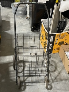 lot 15 image: Vintage Metal Shopping Cart