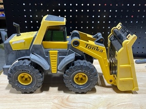 lot 19 image: Tonka Loader